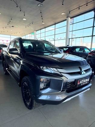 MITSUBISHI L200 TRITON 2.4 16V TURBO DIESEL SPORT HPE CD 4P 4X4 AUTOMÁTICO